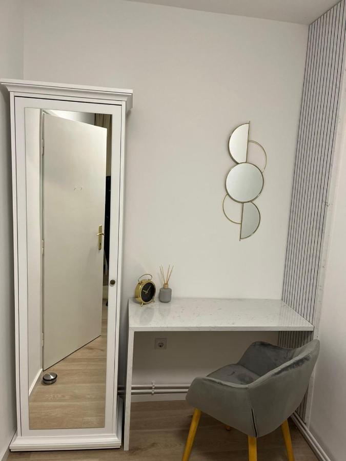 Apartman Gold Maris Apartment Karlovac Exterior foto