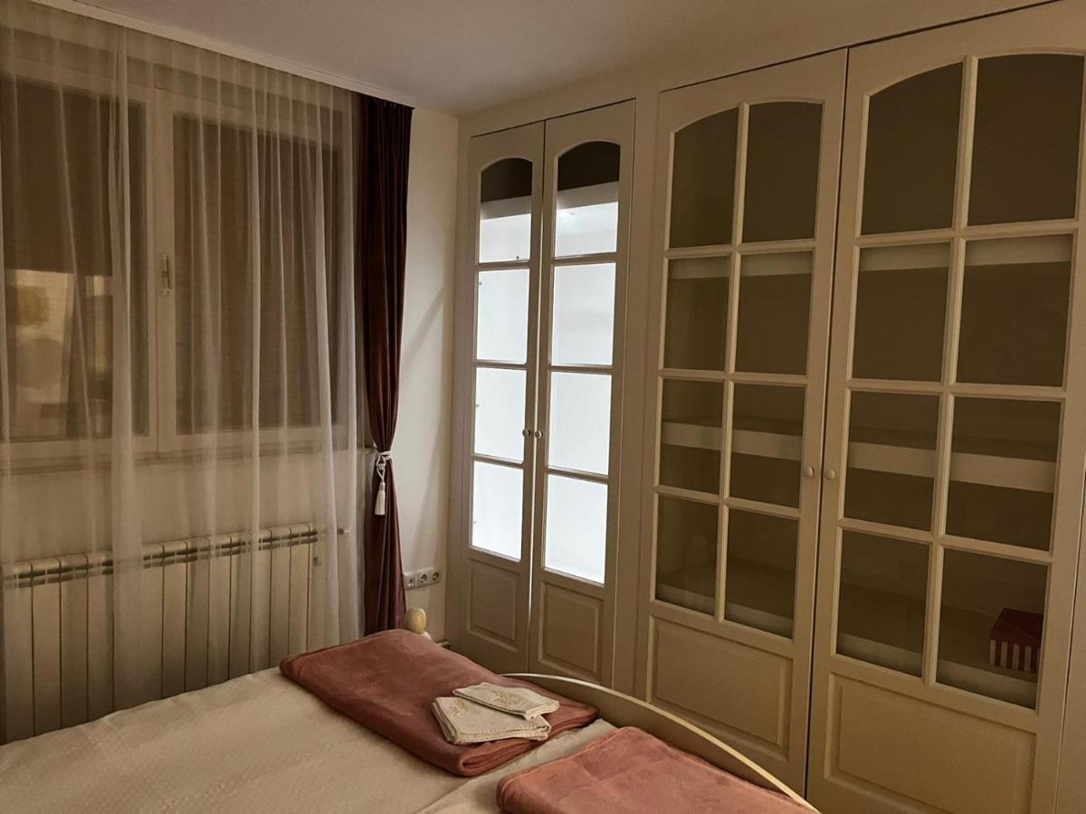 Apartman Gold Maris Apartment Karlovac Exterior foto