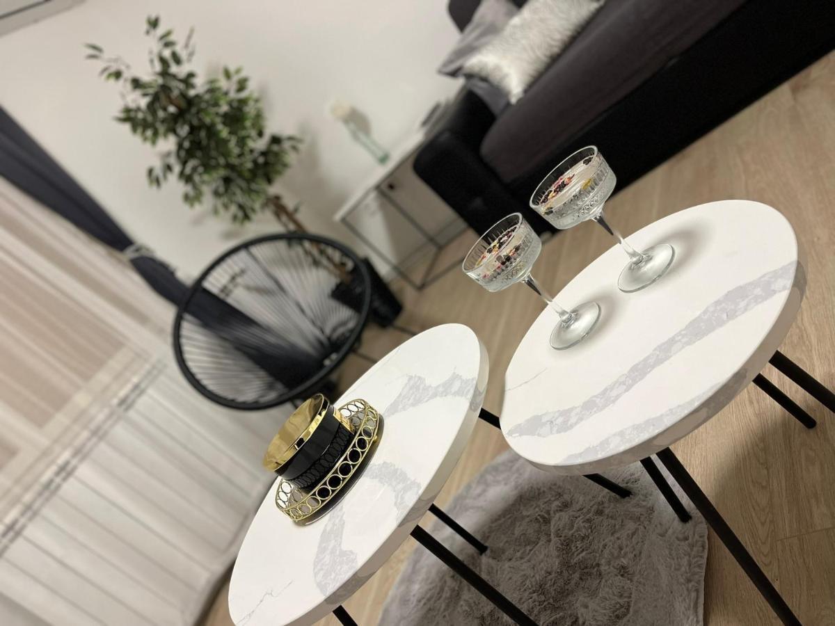 Apartman Gold Maris Apartment Karlovac Exterior foto