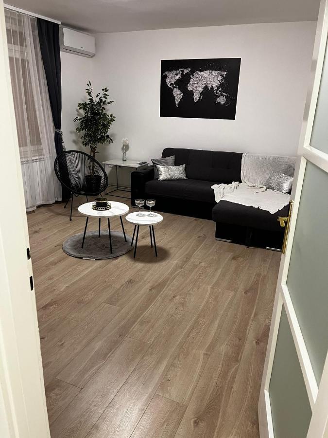 Apartman Gold Maris Apartment Karlovac Exterior foto